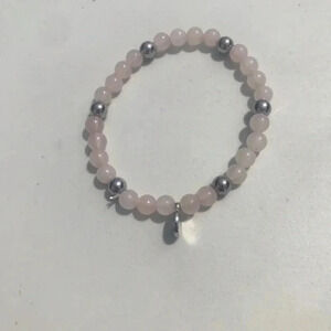 Stretch bracelet from‎ IT Cosmetics